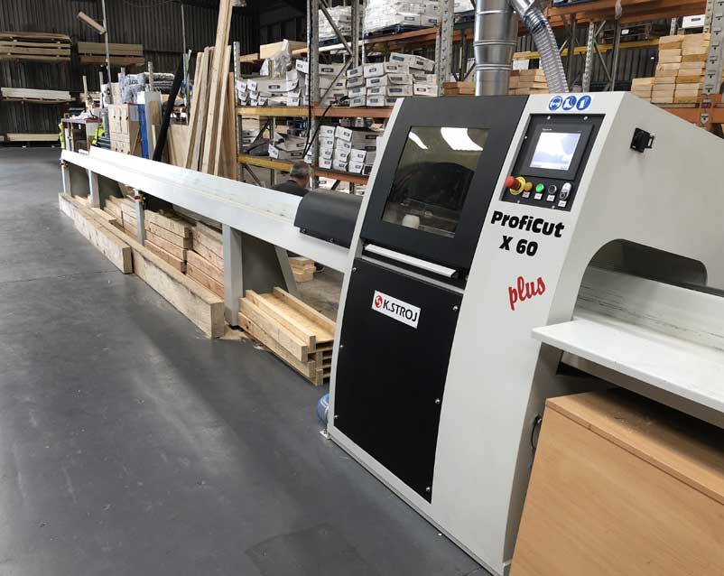 Automated ijoist specification crosscutting machine